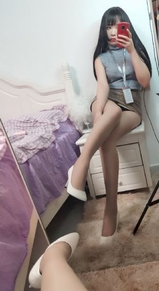 韩国电影可疑的美容院