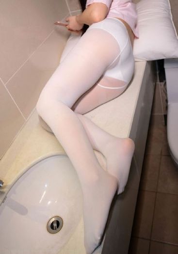 美丽的小蜜桃2在线观看